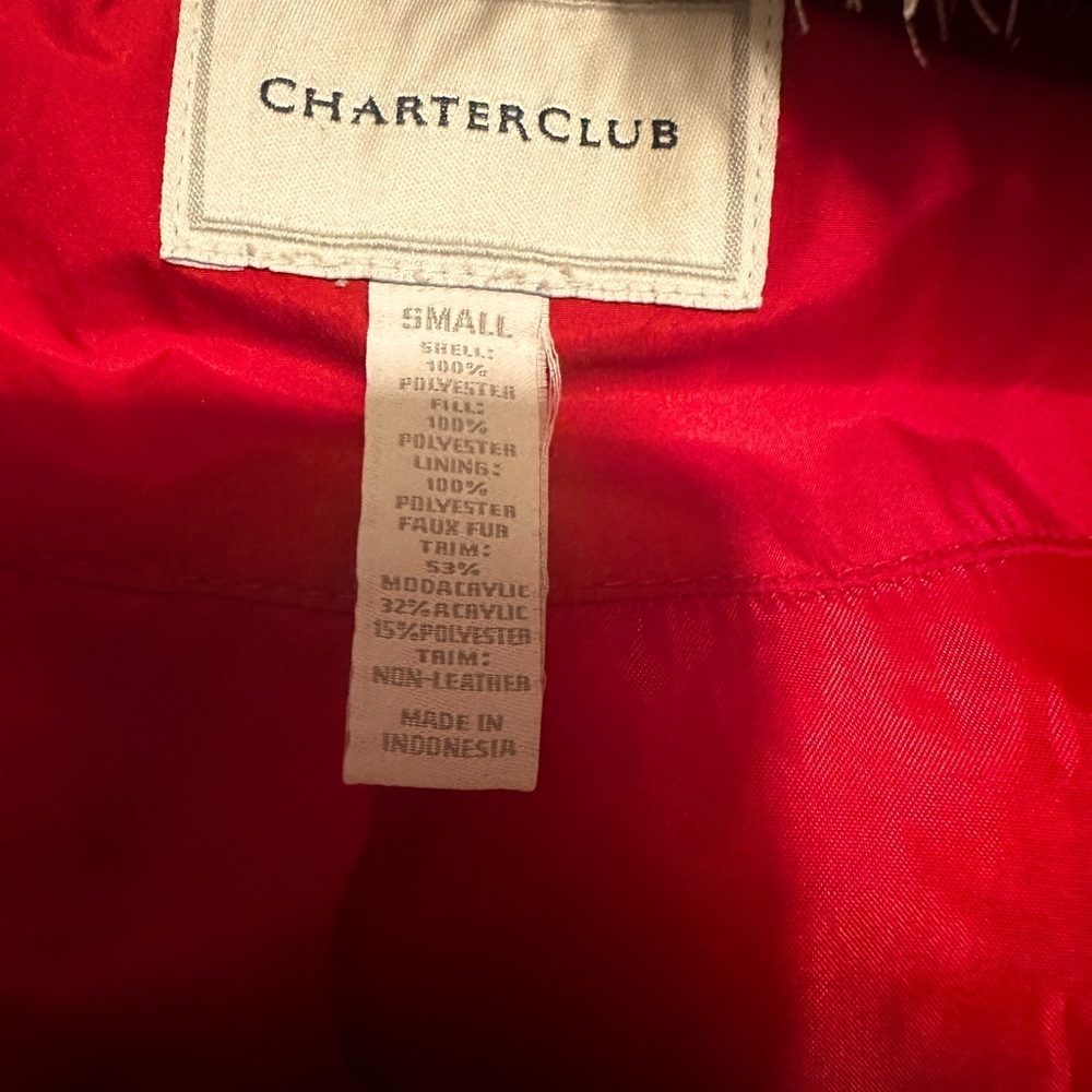 Vest Women’s Red Charter Club vest Faux Fur size small Great condition! Warm! - Picture 9 of 9